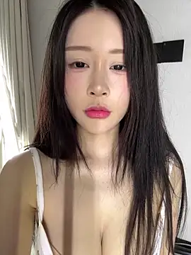 yiyi 3523 online show from May 2026 02:24:02 PM