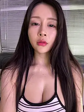 yiyi 3523 online show from July 2026 01:43:01 PM