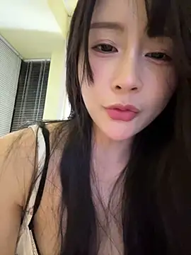 yiyi 3523 online show from April 2026 02:08:01 PM