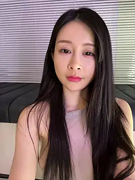 yiyi 3523 online show from July 2026 01:41:02 PM