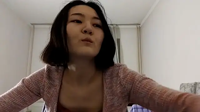 Lyndasilk online show from November 2025 03:12:01 PM