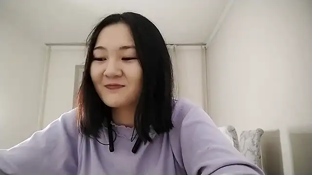 Lyndasilk online show from November 2025 02:21:01 PM