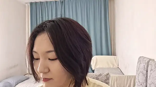 Lyndasilk online show from April 2026 03:16:02 PM