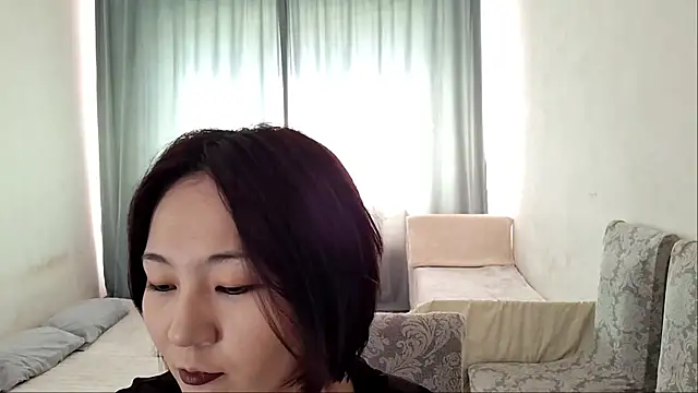 Snapshot of Lyndasilk chatting on June 2026 10:21:01 AM Lyndasilk online show from June 2026 10:21:01 AM