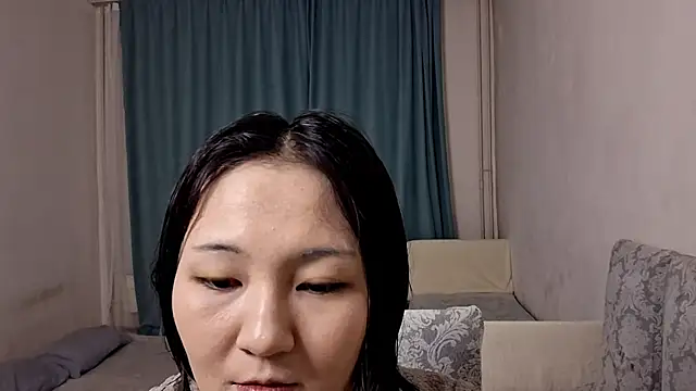 Lyndasilk online show from April 2026 04:26:01 PM