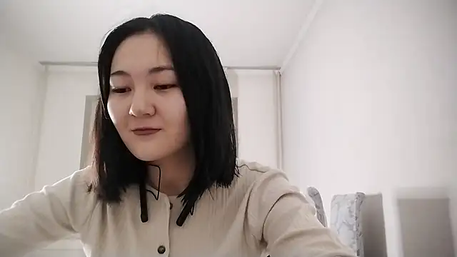 Lyndasilk online show from November 2025 02:10:02 PM