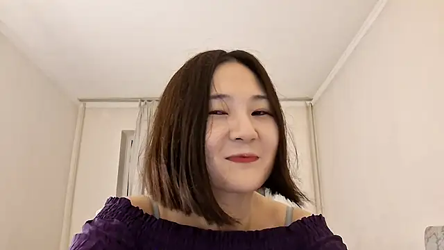 Lyndasilk online show from February 2026 04:18:02 PM