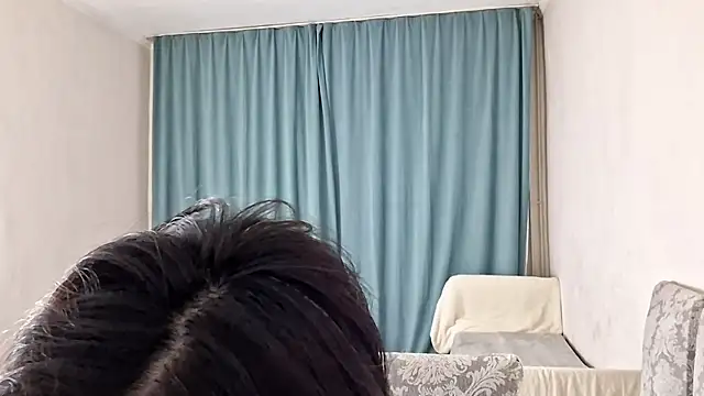 Lyndasilk online show from April 2026 04:10:02 PM