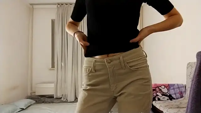 Lyndasilk online show from December 2025 03:11:02 PM