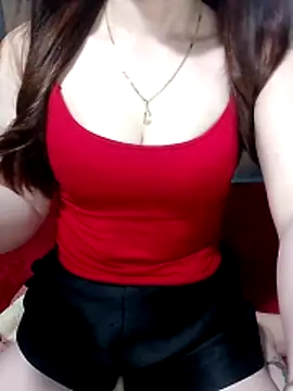 LeanaLy online show from April 2026 01:18:02 AM