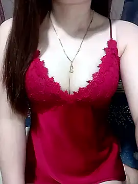 LeanaLy online show from March 2026 10:32:01 PM