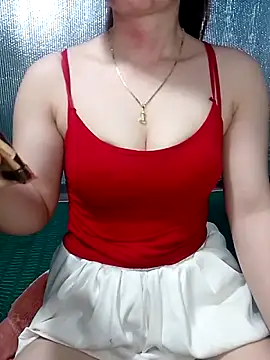 LeanaLy online show from May 2026 02:06:02 AM