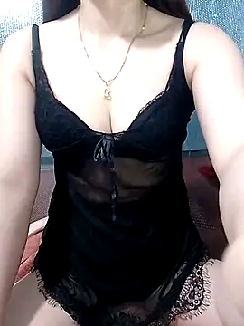LeanaLy online show from June 2026 12:32:01 AM