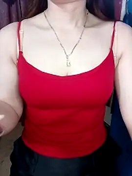 LeanaLy online show from April 2026 12:33:01 AM