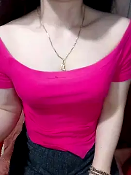 LeanaLy online show from April 2026 02:42:02 PM