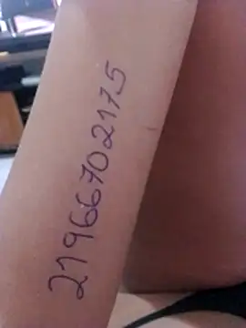 Camilanifeta online show from April 2026 02:23:01 PM