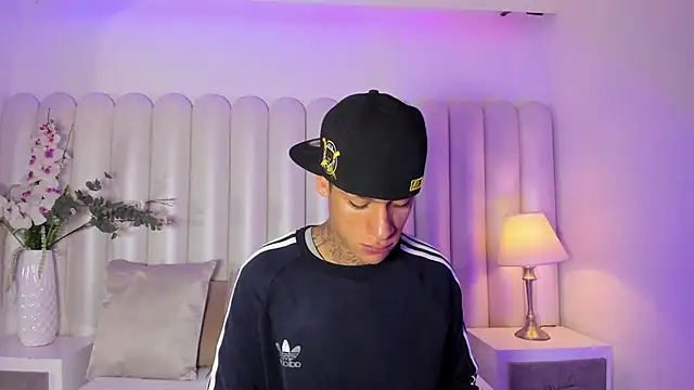 GaelCarter online show from November 2025 03:32:01 AM