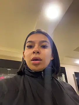 AlyssaRay online show from April 2026 11:34:01 AM