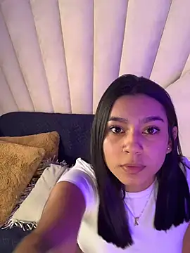 AlyssaRay online show from December 2025 08:39:01 PM