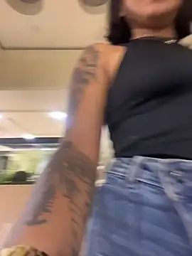 Snapshot of AlyssaRay chatting on April 2026 05:53:01 PM AlyssaRay online show from April 2026 05:53:01 PM
