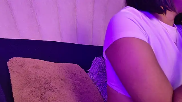 AlyssaRay online show from December 2025 07:25:02 PM