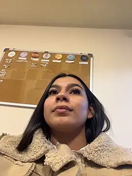 AlyssaRay online show from April 2026 11:39:01 AM