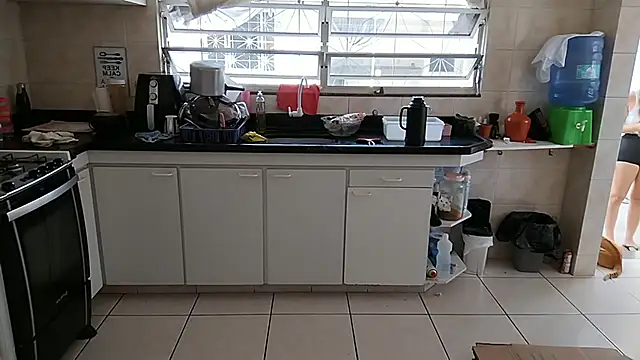 CllarinhaCortes online show from February 2026 01:08:01 PM