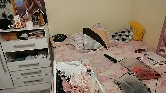 CllarinhaCortes online show from January 2026 12:42:02 PM