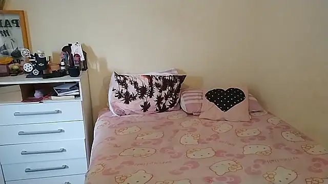 CllarinhaCortes online show from February 2026 03:25:02 PM