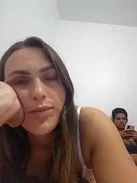 CllarinhaCortes online show from March 2026 01:40:01 PM