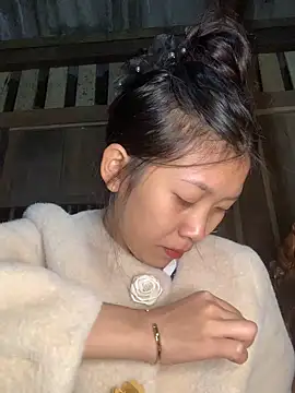 linh-lan1 online show from December 2025 01:04:02 PM