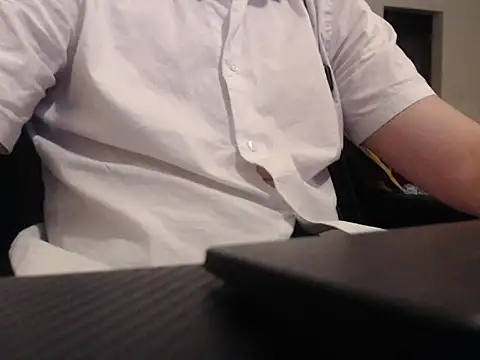 Kasmaldix online show from October 2025 05:14:02 PM