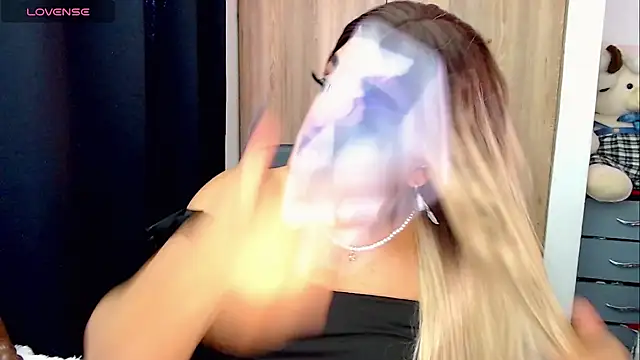 Sofiabigcock22 online show from January 2026 06:12:01 PM