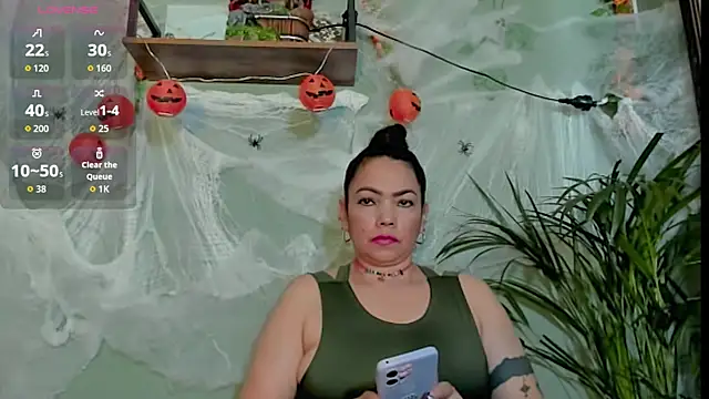 Sharlott smith online show from October 2025 10:28:02 PM