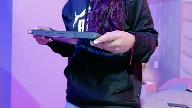 CARO ADAMS1 online show from January 2026 11:46:01 AM