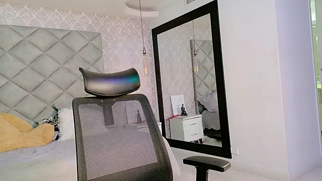 Snapshot of CARO_ADAMS1 chatting on February 2026 11:06:01 AM CARO ADAMS1 online show from February 2026 11:06:01 AM