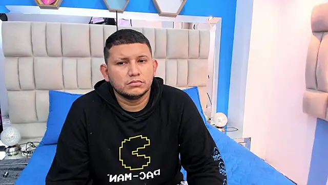catalina and jhon online show from October 2025 12:37:02 PM