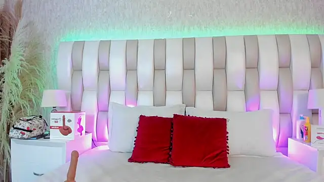 Ari lynn  online show from February 2026 03:14:02 AM