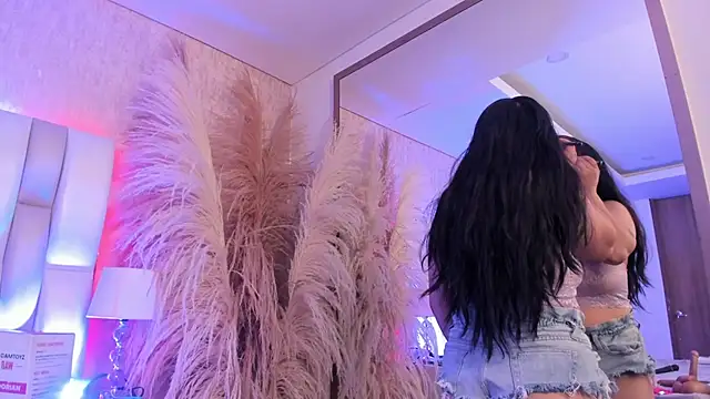 Ari lynn  online show from April 2026 03:33:01 AM