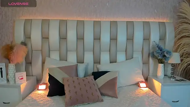 Ari lynn  online show from November 2025 03:17:01 AM