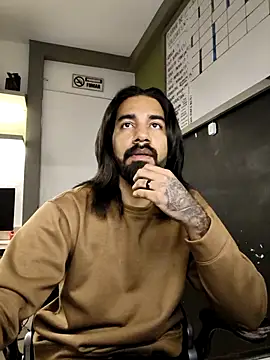 Snapshot of logan_arte_dance chatting on November 2025 11:41:01 PM logan arte dance online show from November 2025 11:41:01 PM