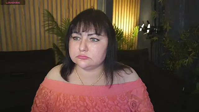 HotBellaB online show from October 2025 01:34:01 PM