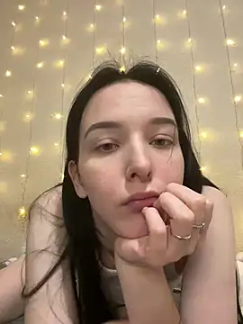  LovelyDana  online show from October 2025 04:30:01 PM