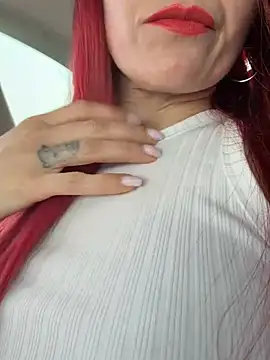 Snapshot of Miss-85 chatting on May 2026 12:41:02 PM Miss-85 online show from May 2026 12:41:02 PM