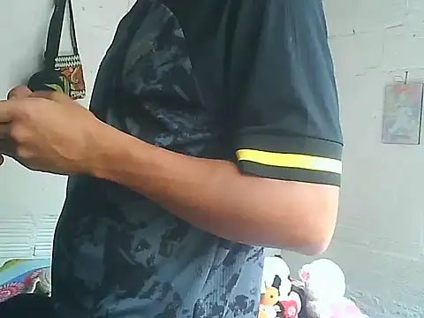 horny latin couple1 online show from October 2025 02:19:01 PM