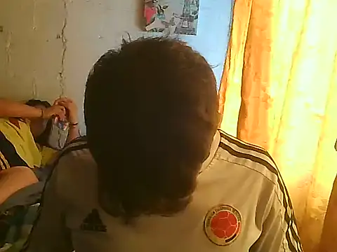 horny latin couple1 online show from October 2025 01:52:01 PM