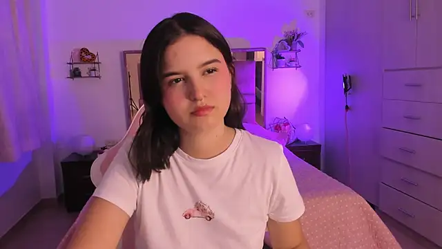 MIACUTEE  online show from March 2026 10:06:01 PM