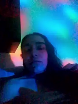 KassandrasiBidiking24 online show from December 2025 10:21:01 PM