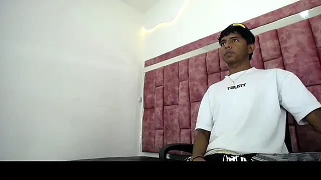 Mick storm online show from April 2026 07:07:02 PM