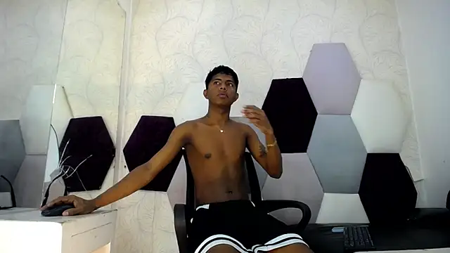 Mick storm online show from February 2026 08:33:02 PM